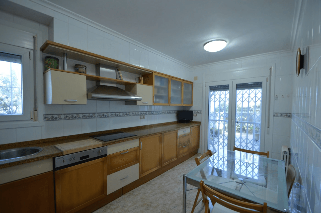 À VENDRE, ÉLÉGANTE VILLA SUR LA CÔTE SUD DE VINARÒS
