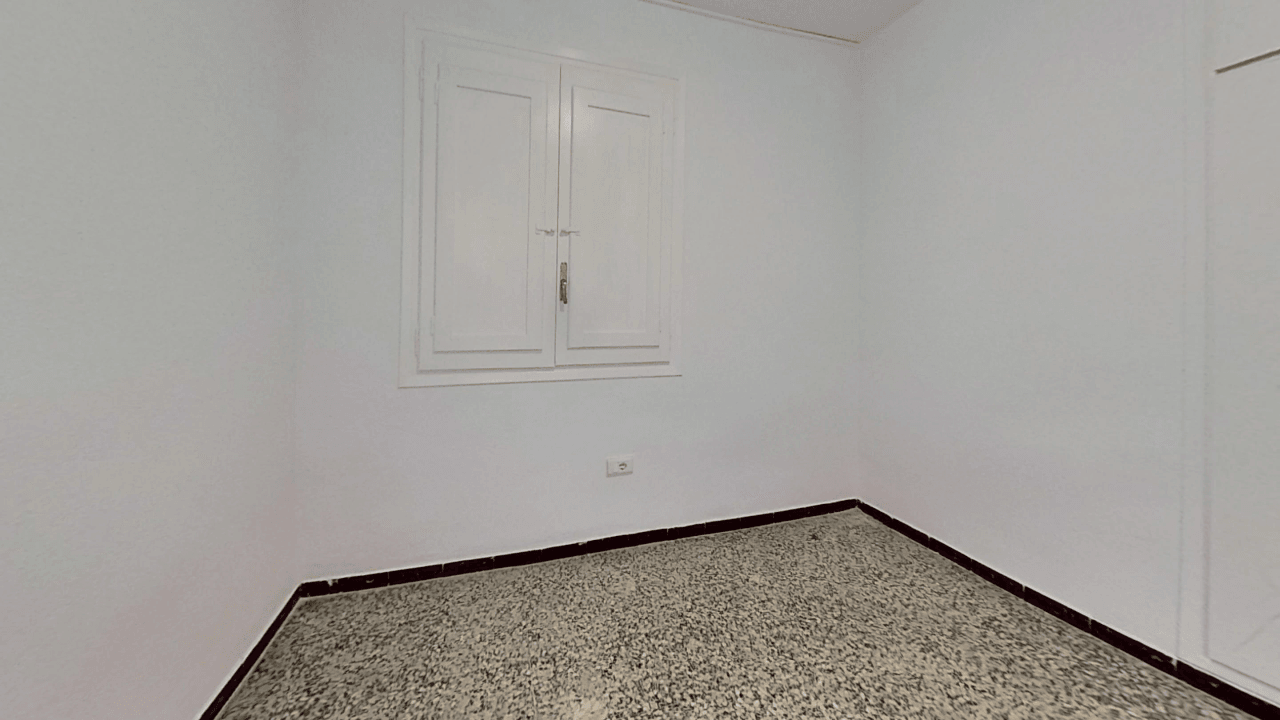 Piso en venta de 3 habitaciones con terraza en Vinaròs.