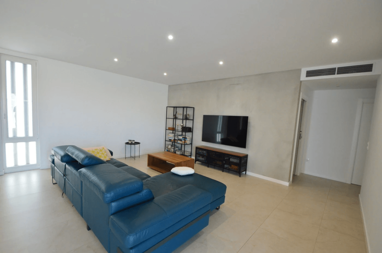 Chalet en venta con 4 dormitorios y piscina en Vinaròs