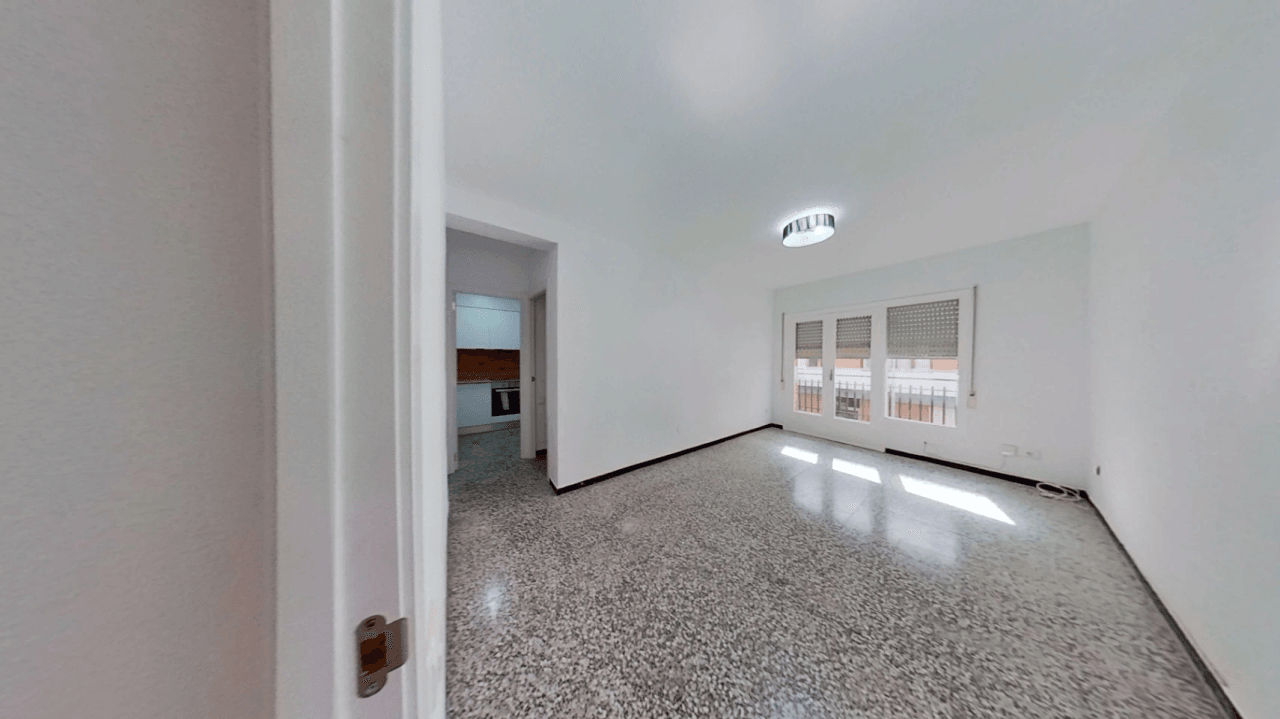 Piso en venta de 3 habitaciones con terraza en Vinaròs.