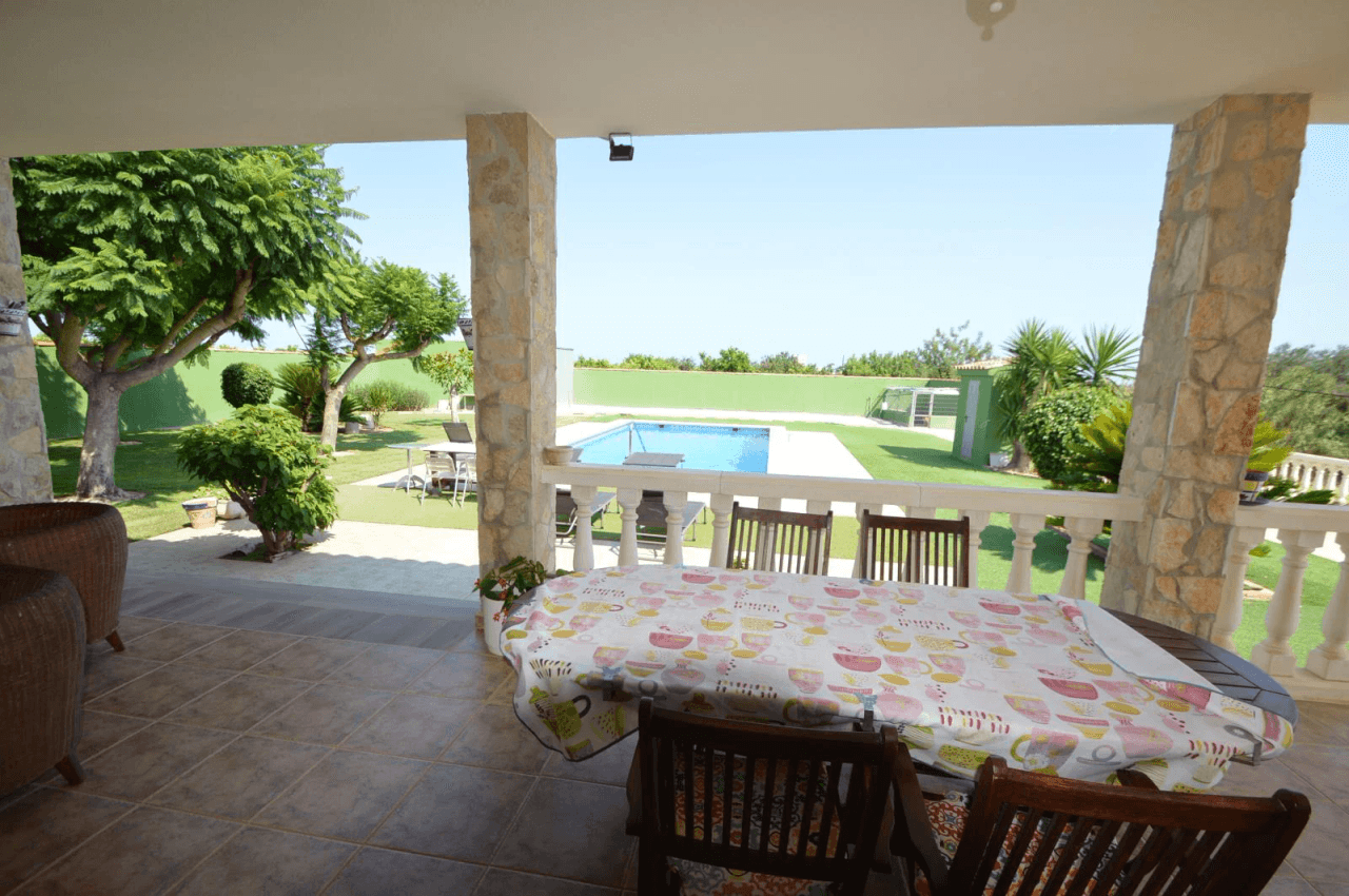 En venta finca con chalet en Vinaròs
