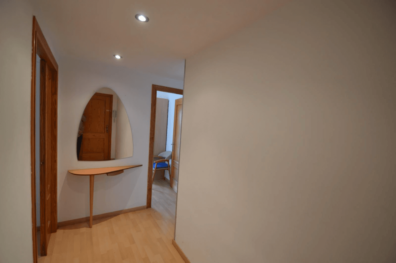 Piso en Vinaròs: 2 Habitaciones y Terraza en Venta