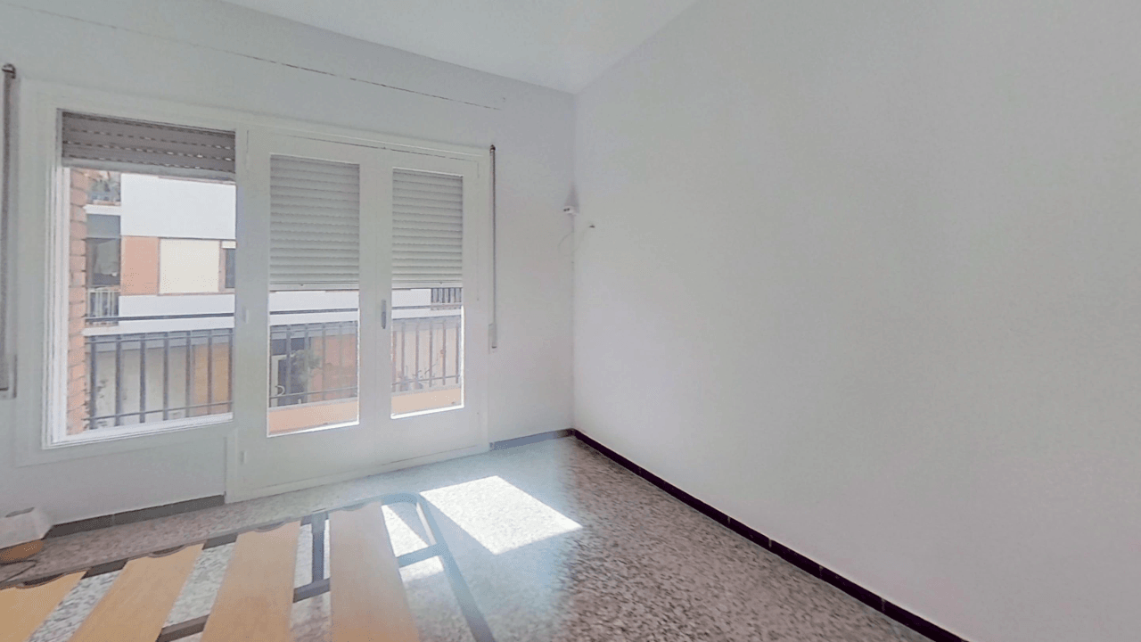 Piso en venta de 3 habitaciones con terraza en Vinaròs.