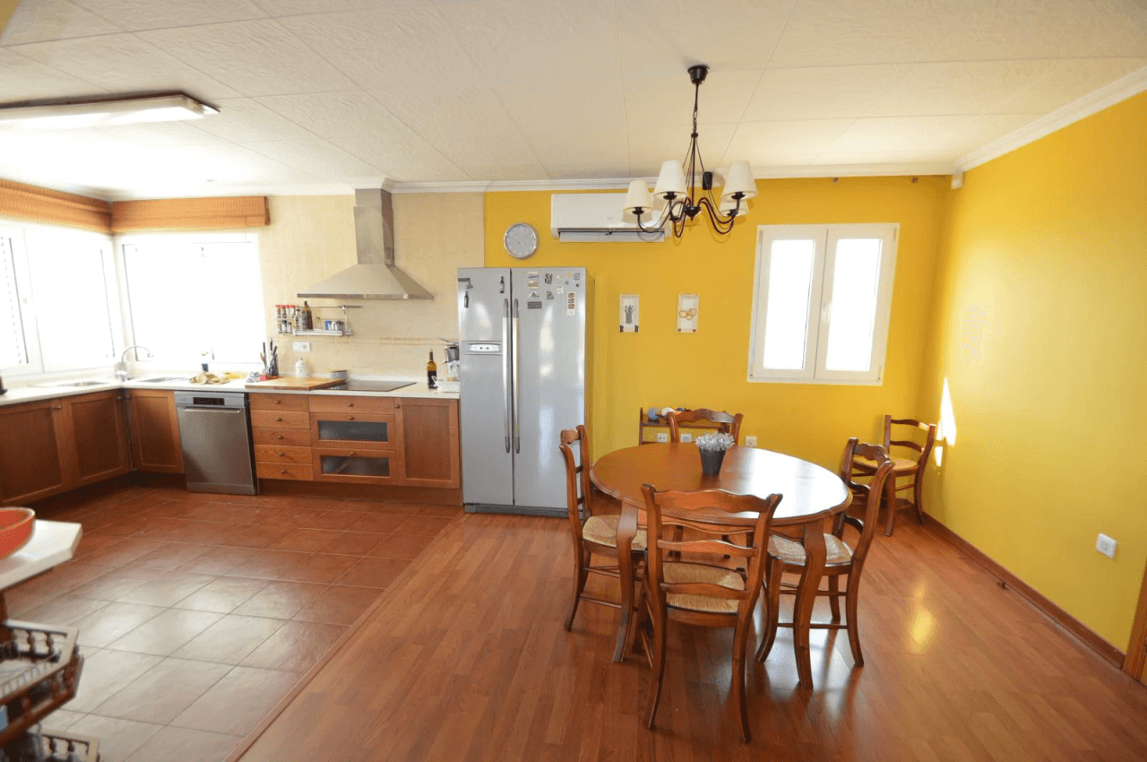En venta finca con chalet en Vinaròs