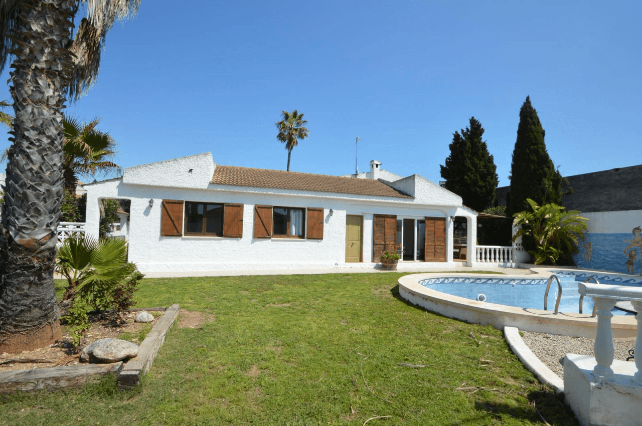 Chalet avec piscine à vendre à Vinaròs