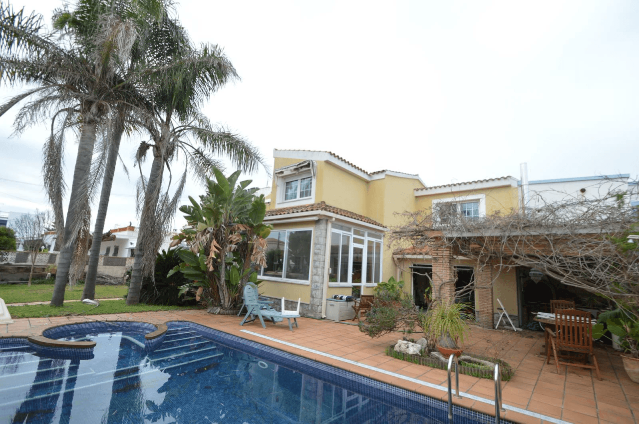 Venta de chalet de estilo mediterráneo en Vinaròs, Costa Norte