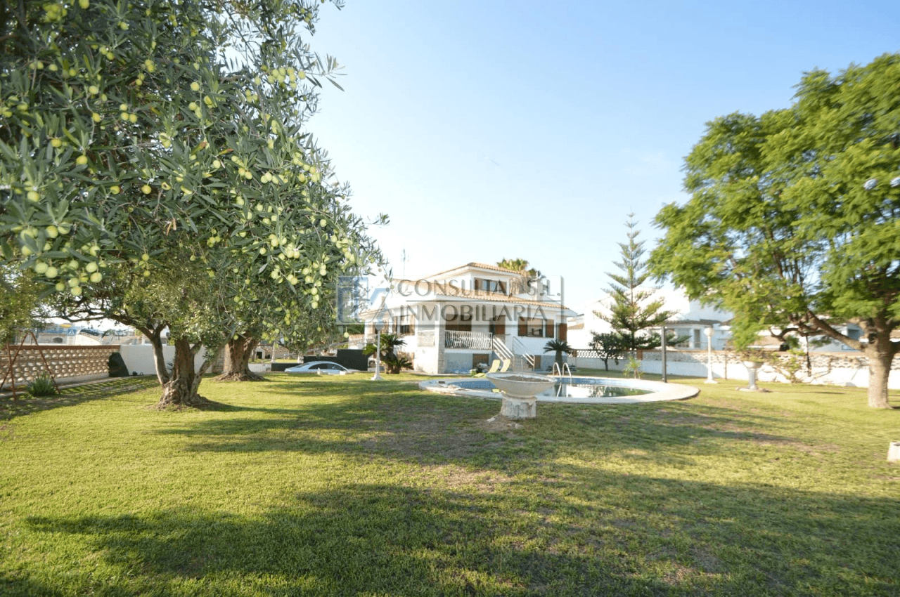 Villa à vendre à Vinaròs dans le quartier Boverals.