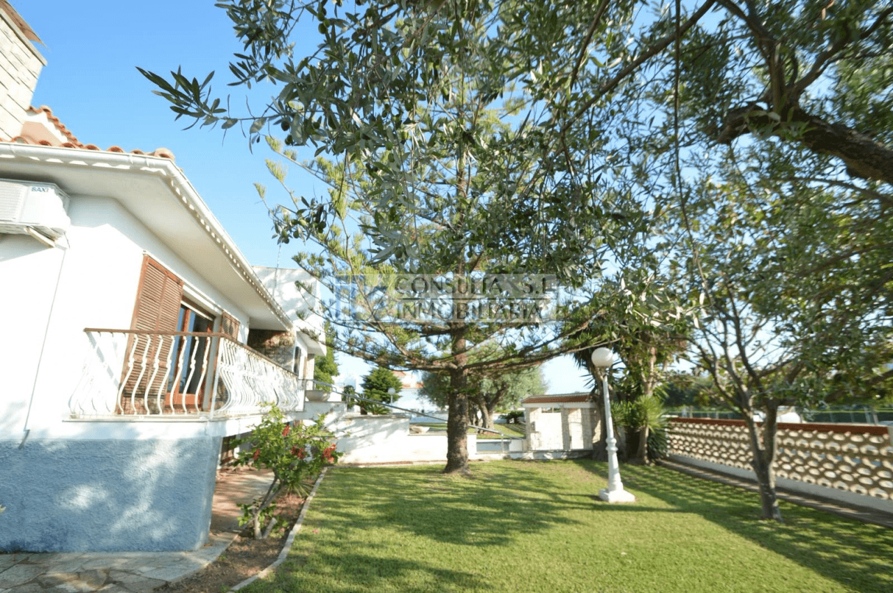 Villa à vendre à Vinaròs dans le quartier Boverals.