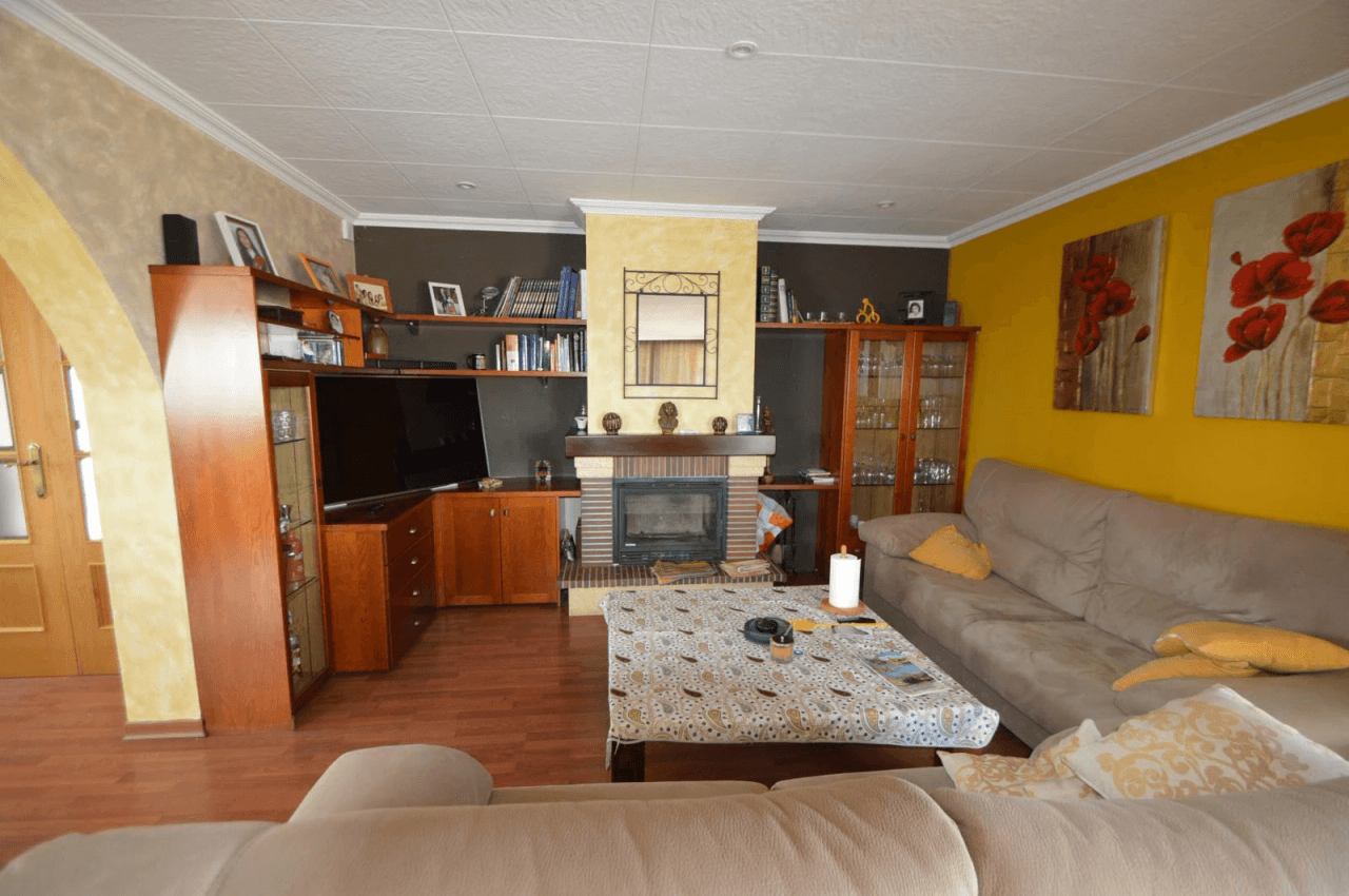 En venta finca con chalet en Vinaròs