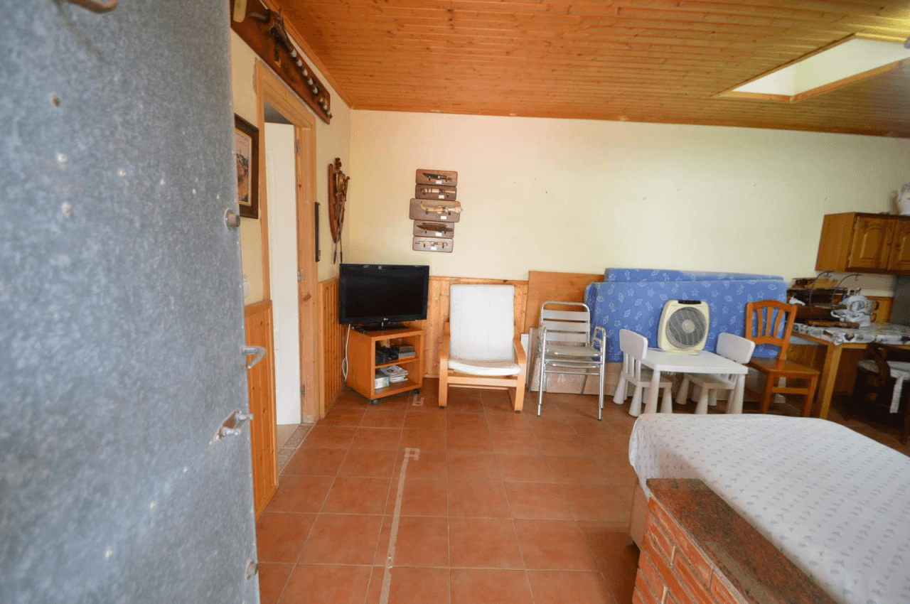Parcela con 3 casas en venta en Vinaròs
