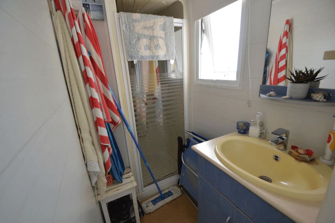 Parcela con 3 casas en venta en Vinaròs