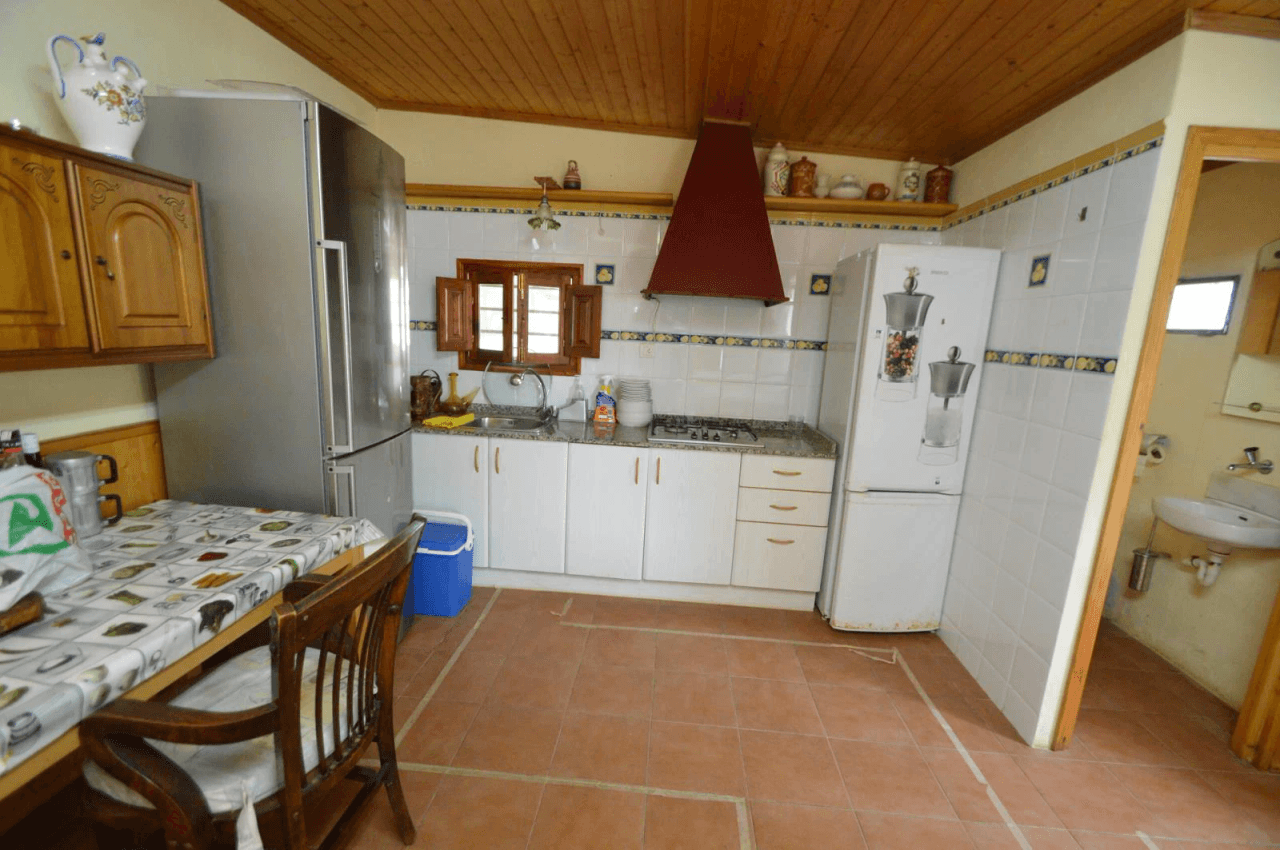 Parcela con 3 casas en venta en Vinaròs