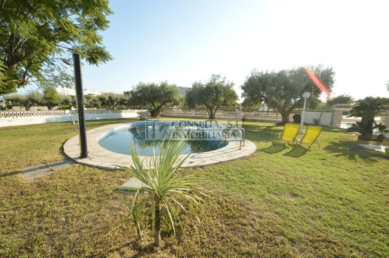 Villa à vendre à Vinaròs dans le quartier Boverals.