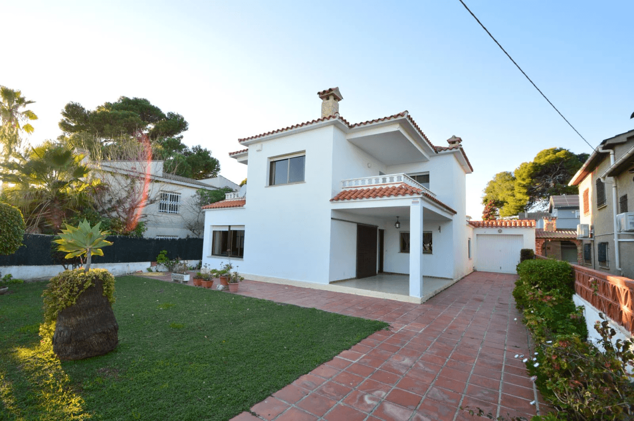 Villa à vendre, en bord de mer