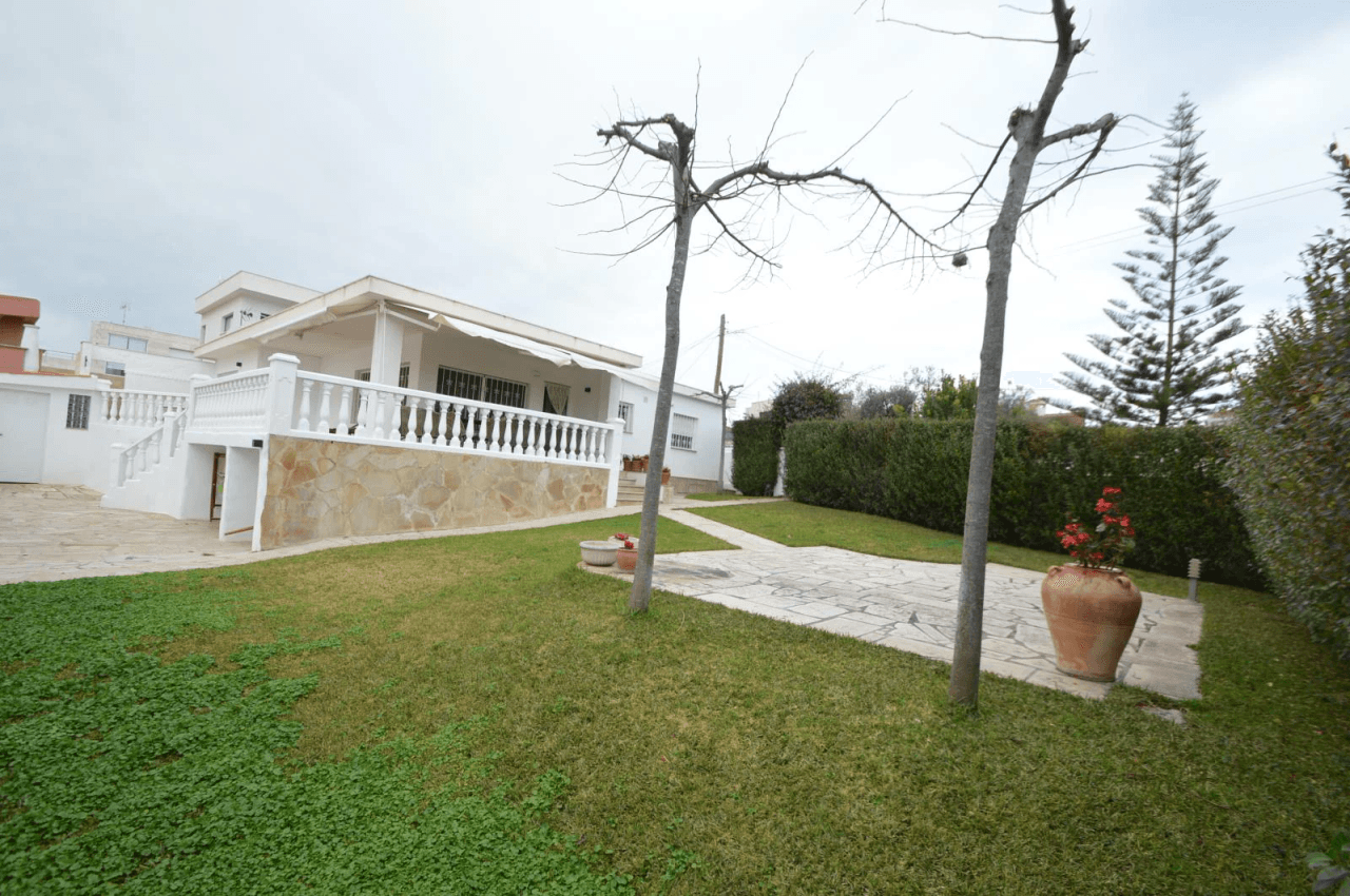 Villa en venta en Vinaròs con vistas al mar