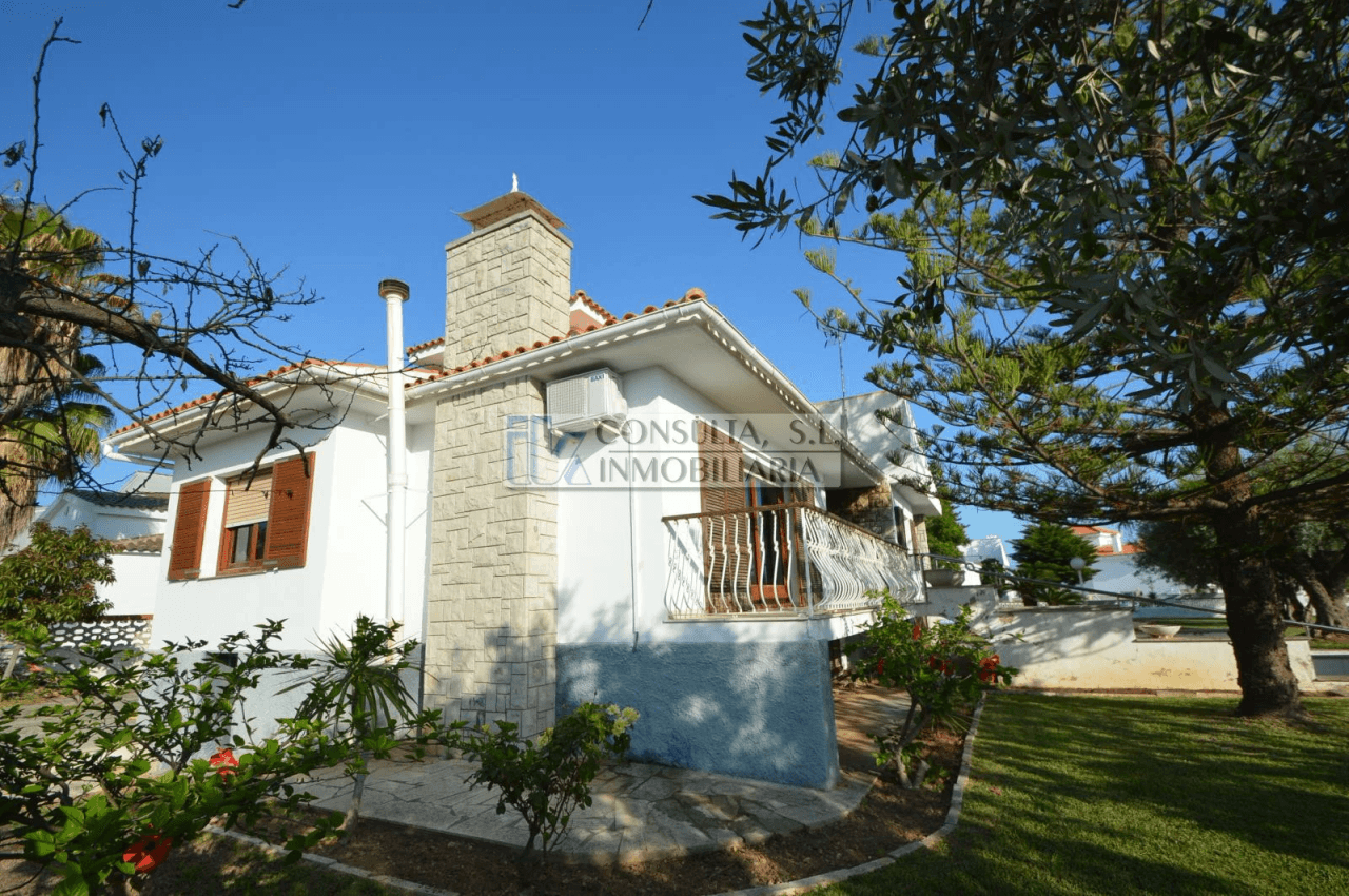 Villa à vendre à Vinaròs dans le quartier Boverals.