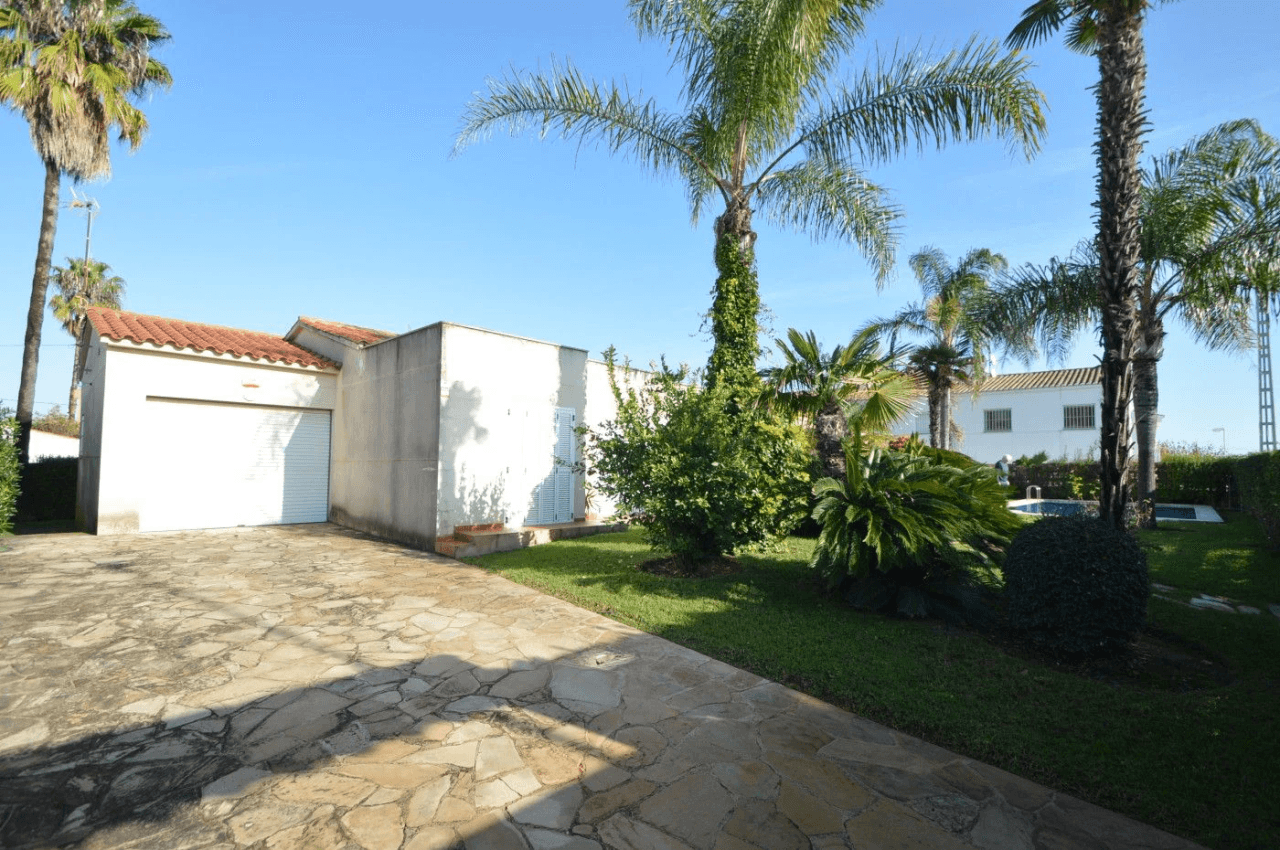À VENDRE, ÉLÉGANTE VILLA SUR LA CÔTE SUD DE VINARÒS