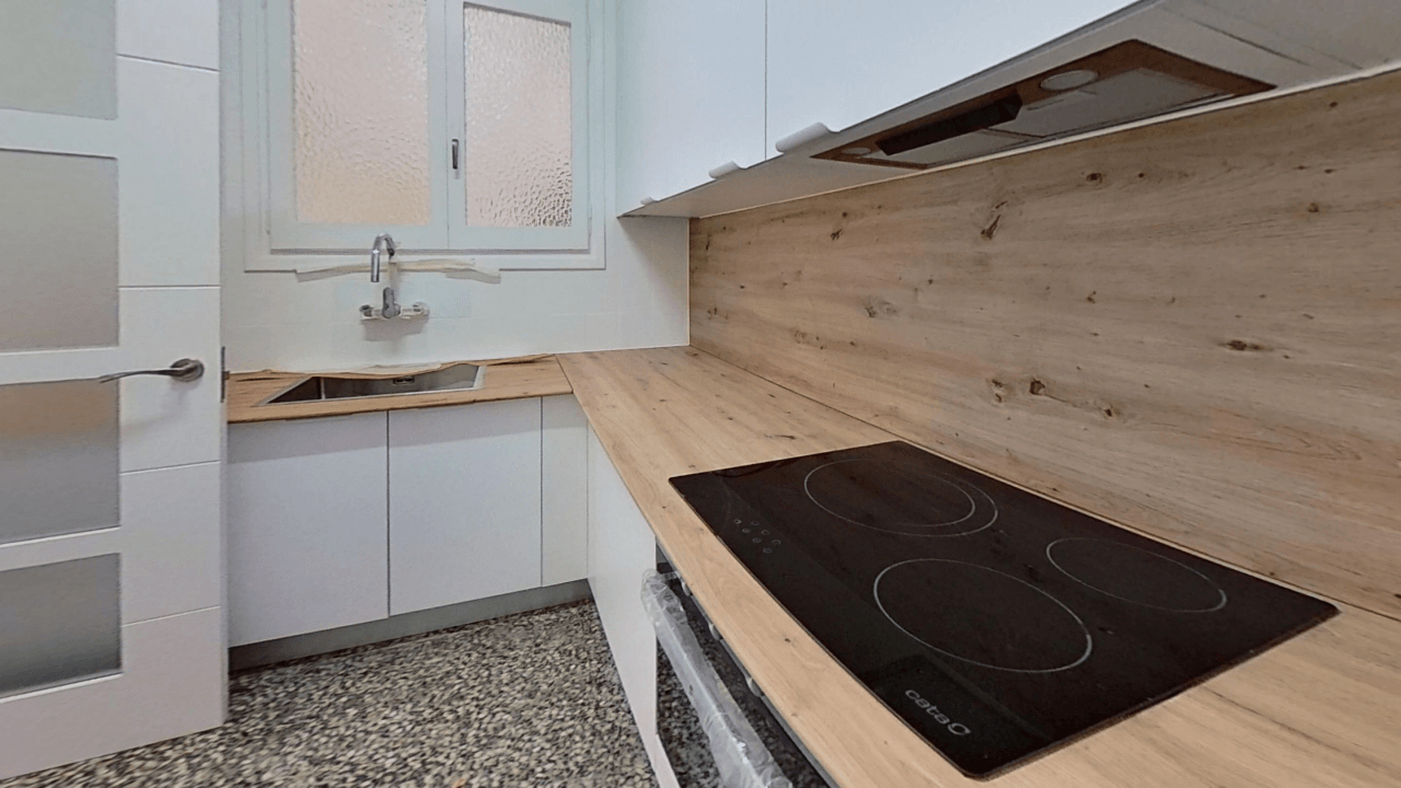 Piso en venta de 3 habitaciones con terraza en Vinaròs.