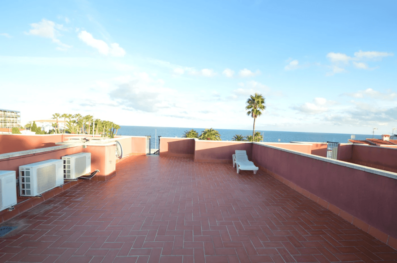 Chalet mitoyen à vendre à Vinaròs avec vue sur la mer