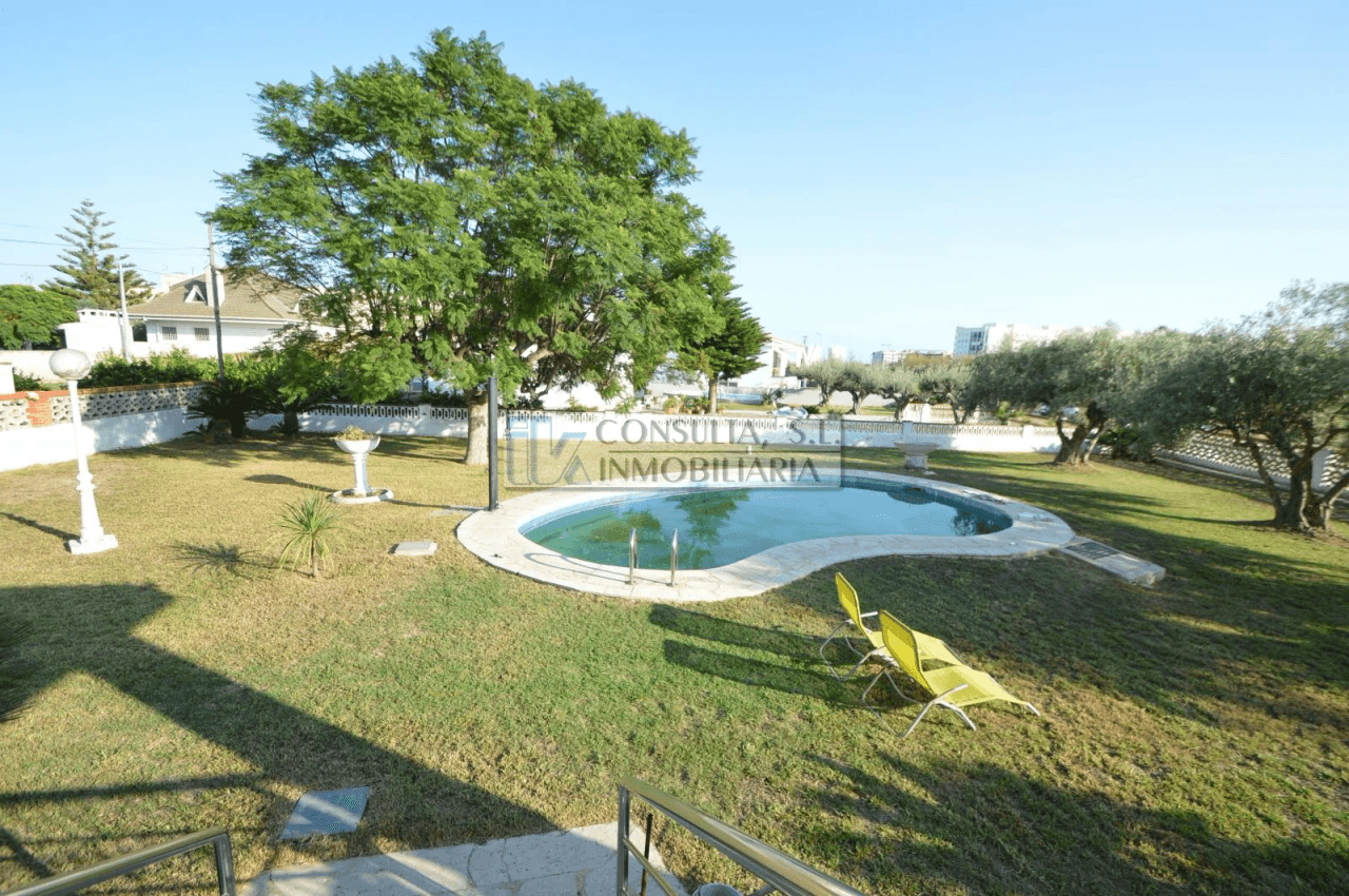 Villa à vendre à Vinaròs dans le quartier Boverals.