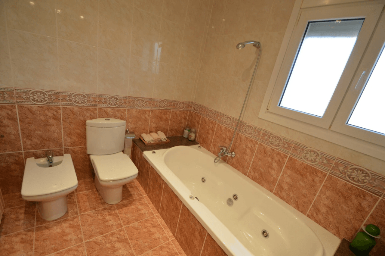 À VENDRE, ÉLÉGANTE VILLA SUR LA CÔTE SUD DE VINARÒS