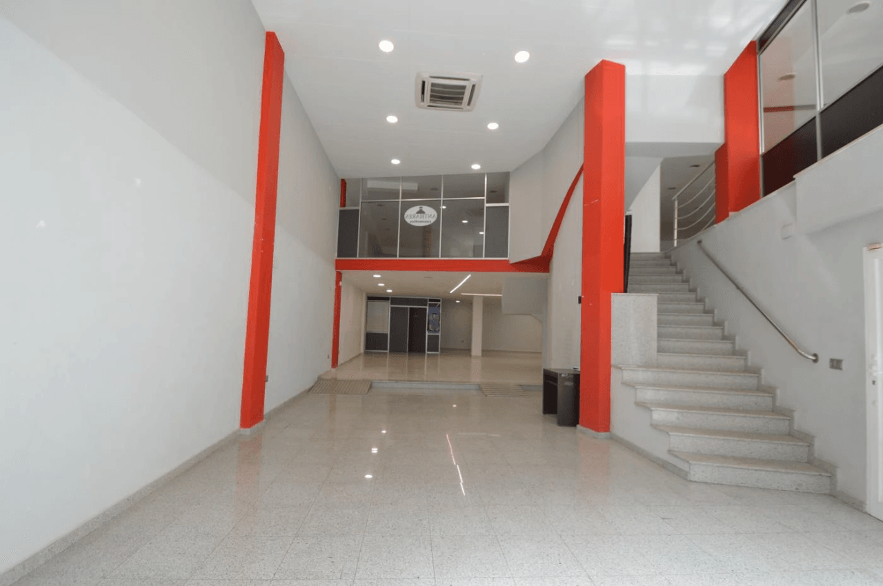 En venta, local céntrico en Vinaròs (Castellón)