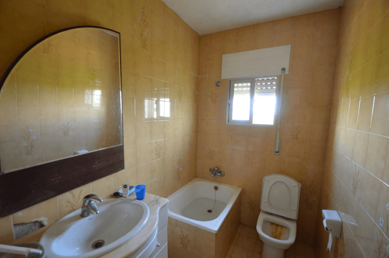 Finca en venta en Benicarló con casa y almacén