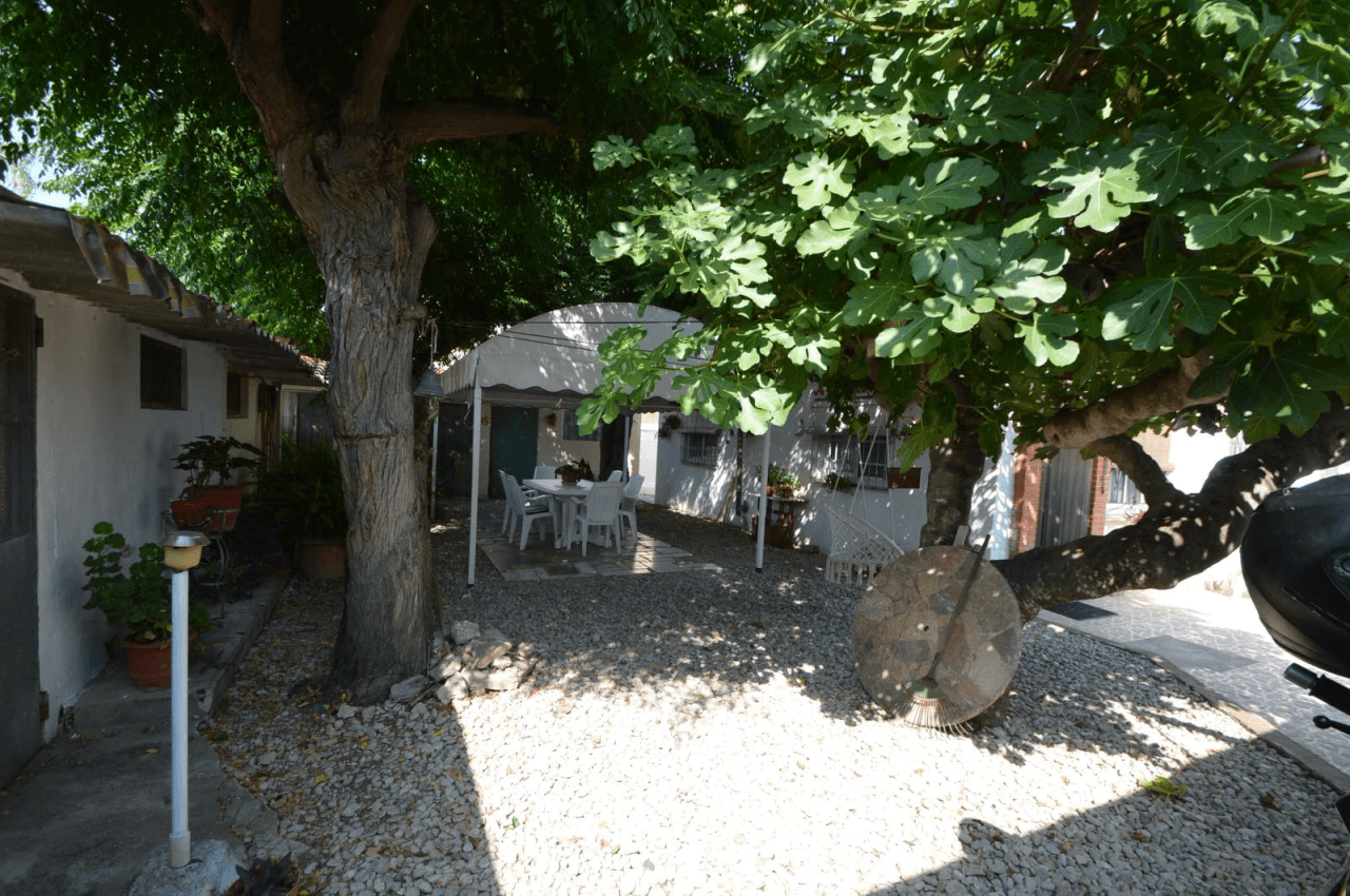 Chalet à vendre à Vinaròs avec piscine et 4 chambres.