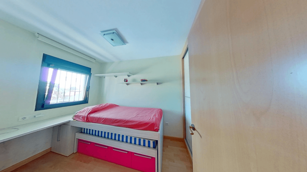 Doppelhaushälfte zum Verkauf mit 3 Schlafzimmern und Pool in Vinaròs