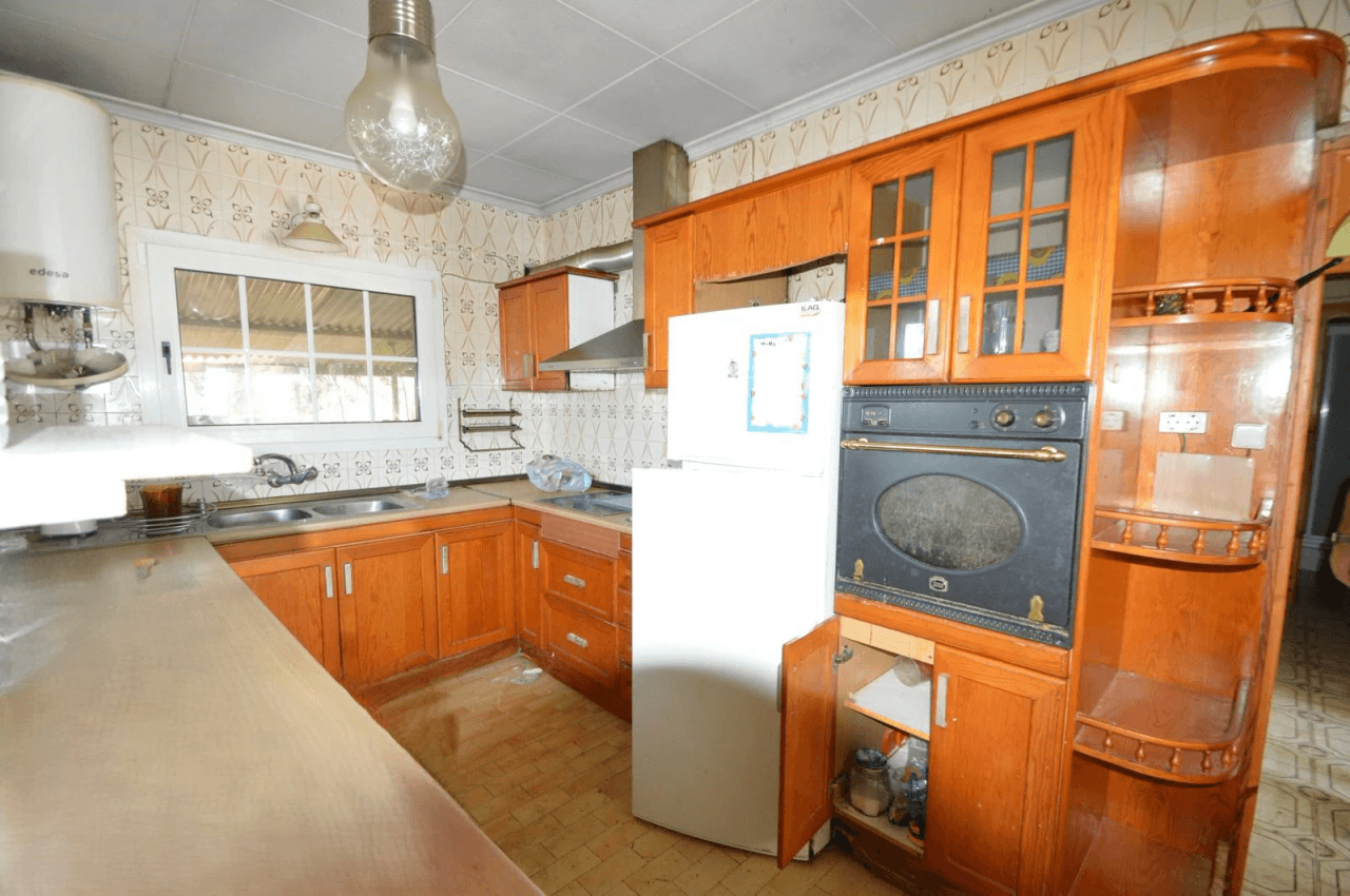 Chalet à Vinaròs, La Closa - 3 chambres, avec piscine, jardin et maison en bois