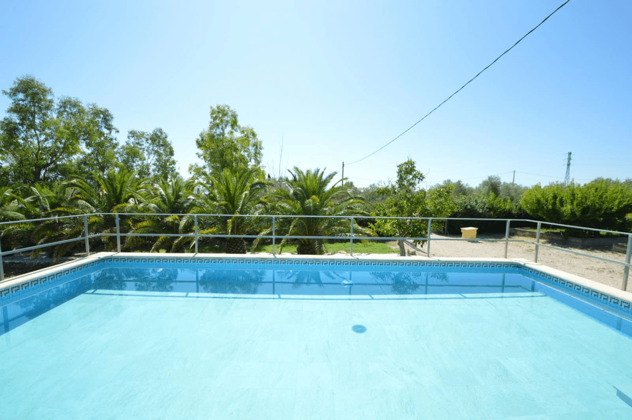 Finca en venta en Ulldecona con piscina y 3 dormitorios