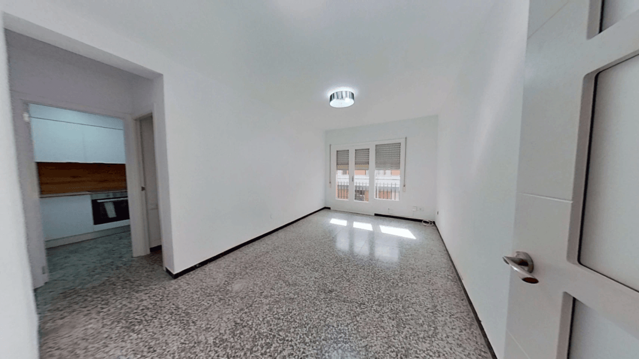 Piso en venta de 3 habitaciones con terraza en Vinaròs.