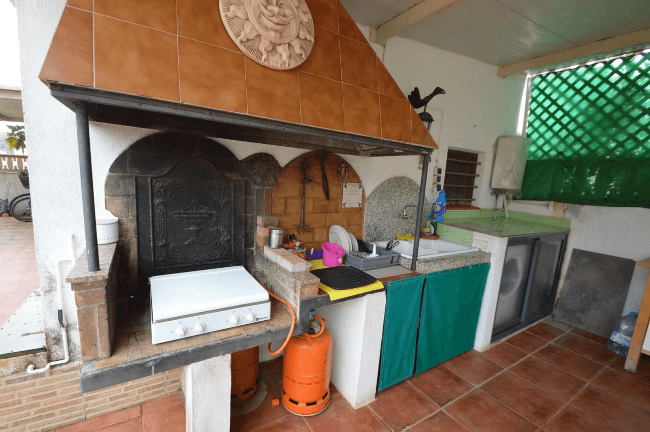Parcela con 3 casas en venta en Vinaròs