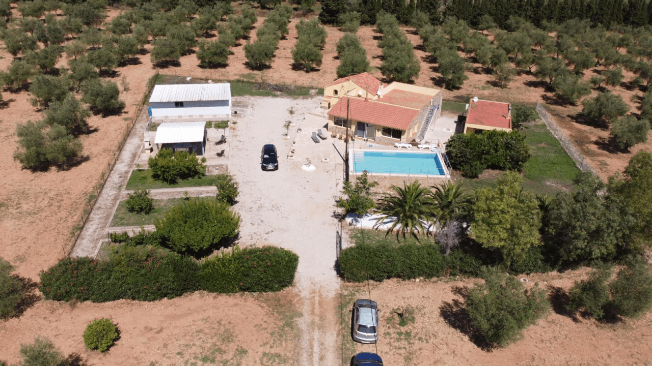 Finca en venta en Ulldecona con piscina y 3 dormitorios