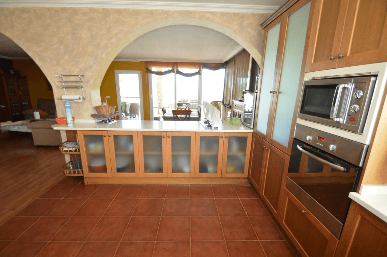 En venta finca con chalet en Vinaròs