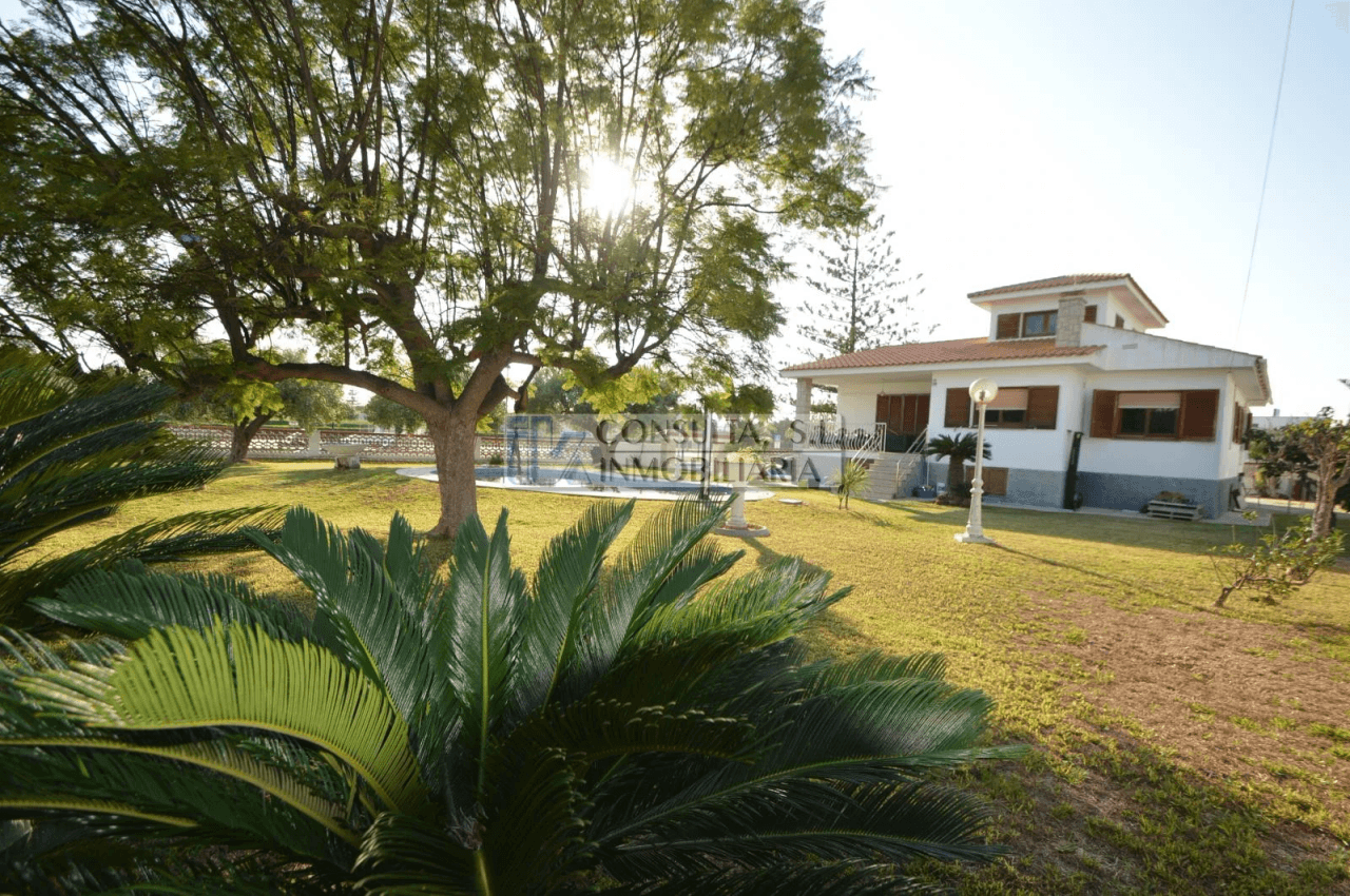 Villa à vendre à Vinaròs dans le quartier Boverals.