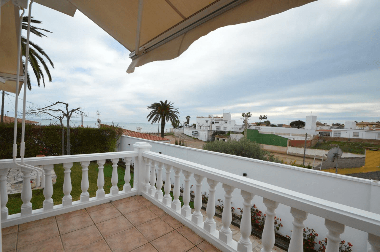 Villa en venta en Vinaròs con vistas al mar