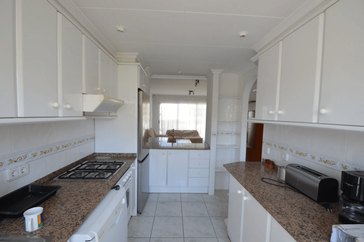 Dos chalets en venta en Vinaròs con piscina y barbacoa