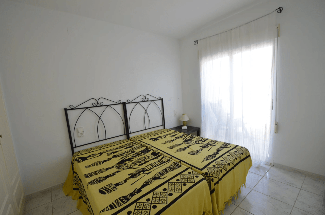 Dos chalets en venta en Vinaròs con piscina y barbacoa