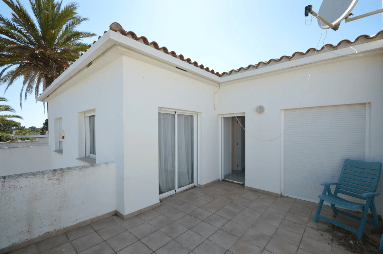 Dos chalets en venta en Vinaròs con piscina y barbacoa