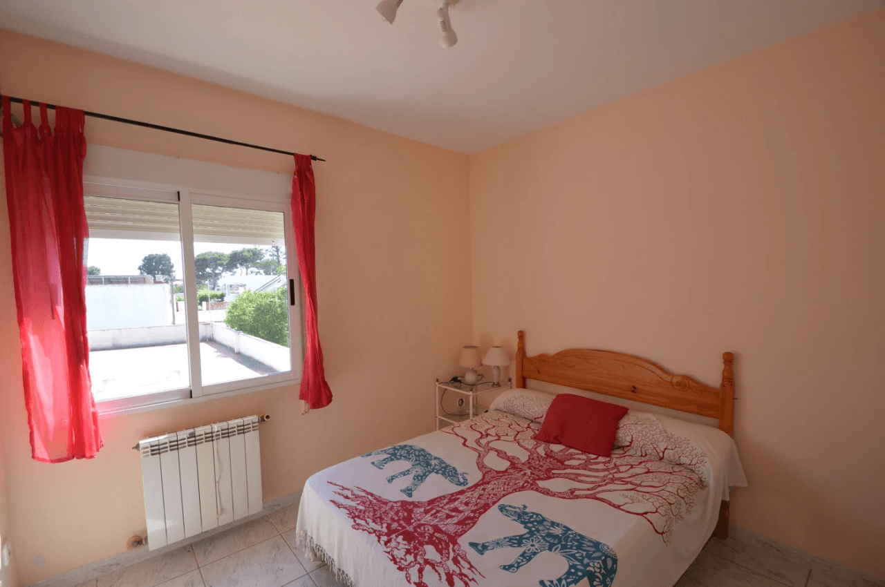 Dos chalets en venta en Vinaròs con piscina y barbacoa