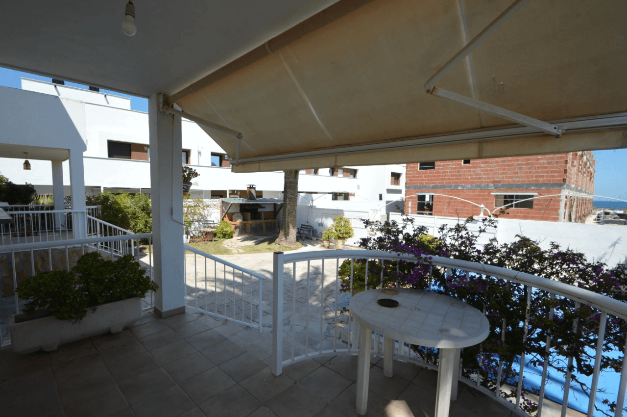 Dos chalets en venta en Vinaròs con piscina y barbacoa