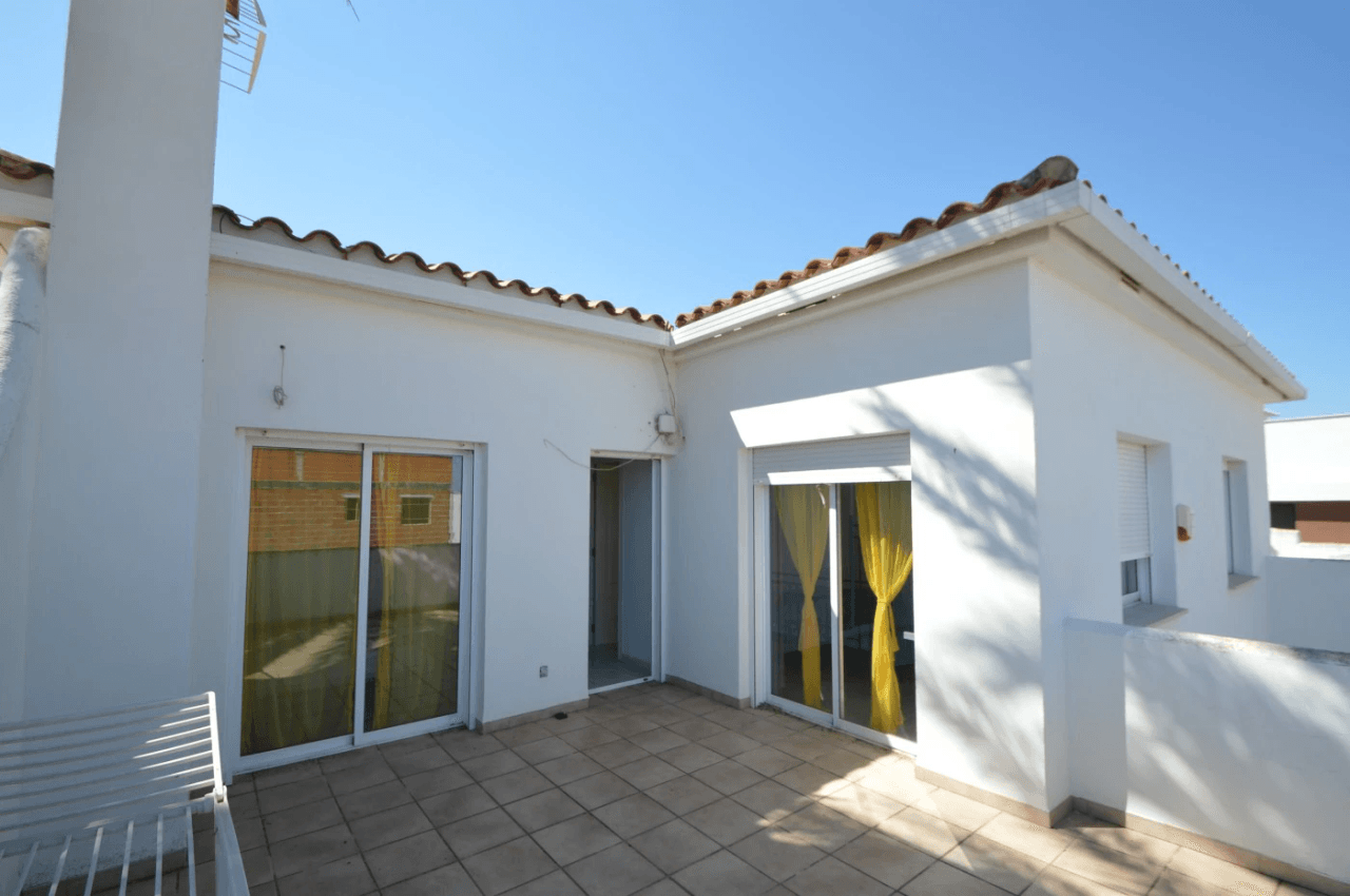 Dos chalets en venta en Vinaròs con piscina y barbacoa