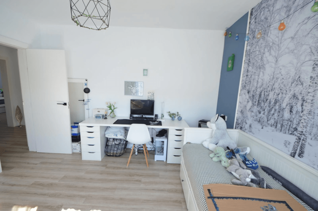 Chalet en venta en Vinaròs con 4 dormitorios y piscina.
