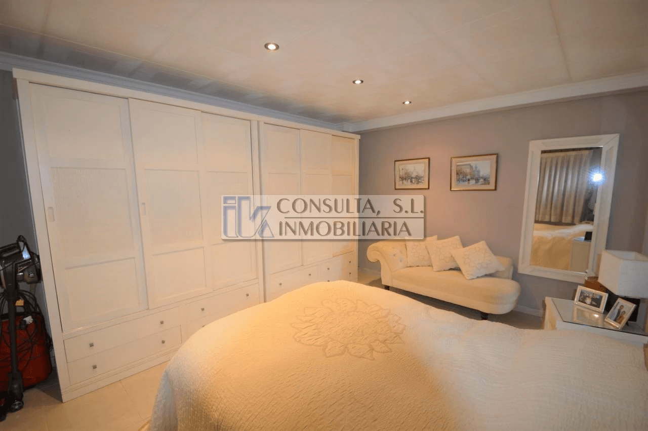Finca en venta en Vinaròs con chalet y piscina.
