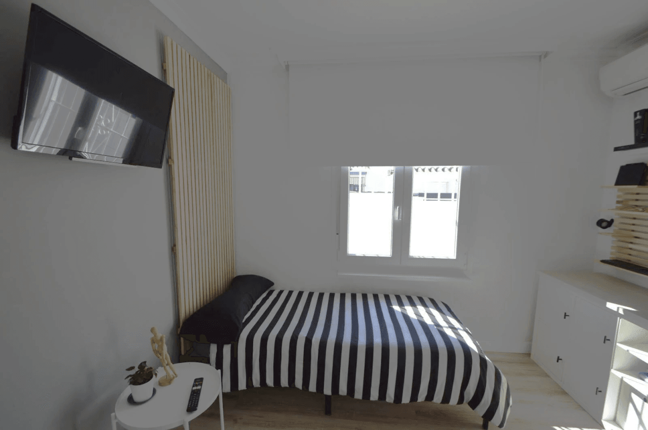 Chalet en venta en Vinaròs con 4 dormitorios y piscina.