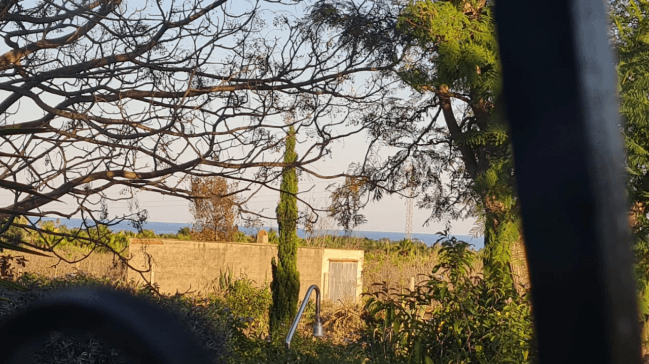 Finca en venta en Vinaròs con chalet y piscina.
