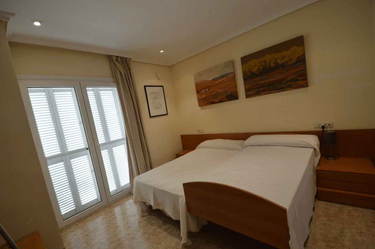 EN VENTA, ELEGANTE VILLA EN LA COSTA SUR DE VINARÒS