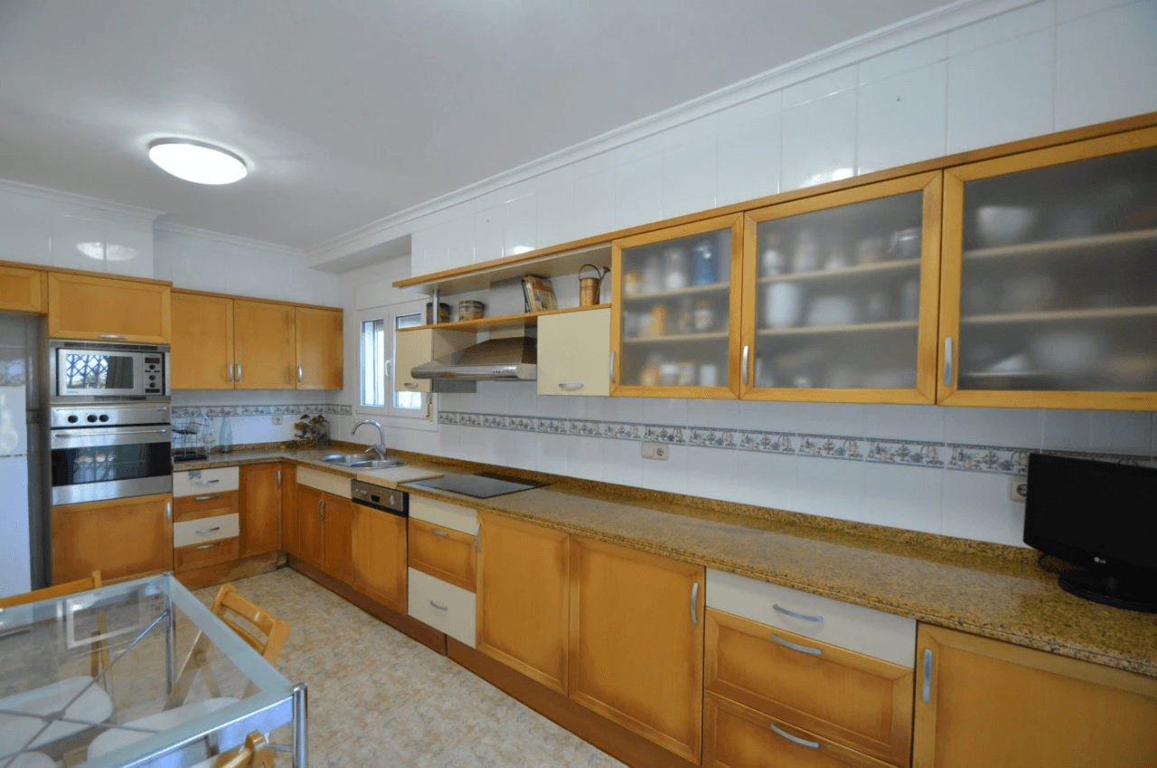 EN VENTA, ELEGANTE VILLA EN LA COSTA SUR DE VINARÒS