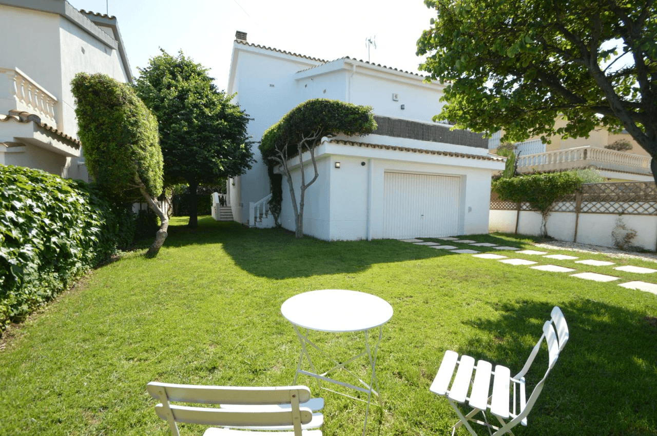 Villa en venta en Vinaròs, vistas al mar